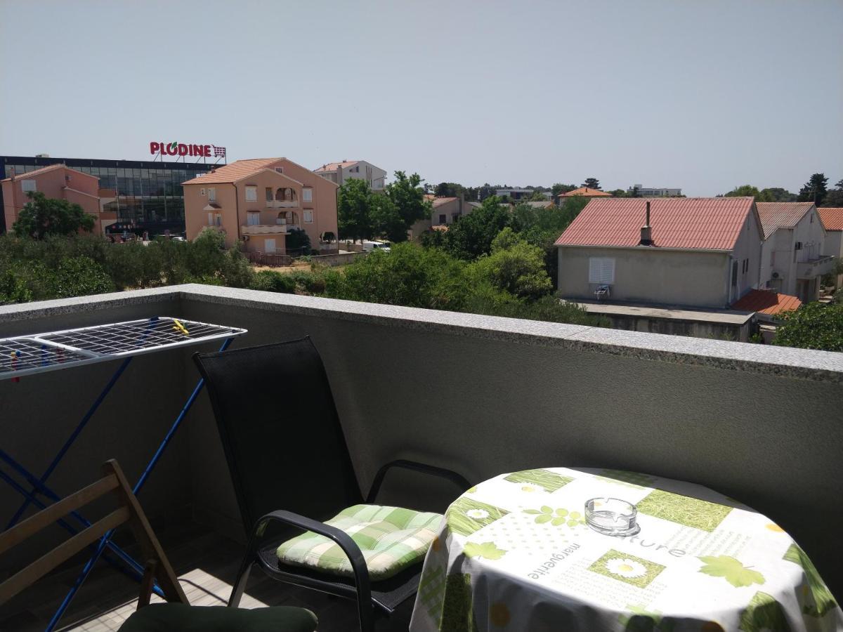 Apartments Booky Новаля Екстериор снимка