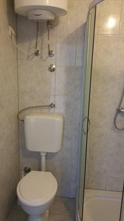 Apartments Booky Новаля Екстериор снимка
